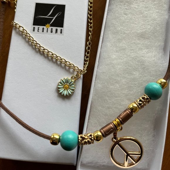 lf Designs: SUNFLOWER CENTER"PEACE" Necklace - Picture 2 of 7